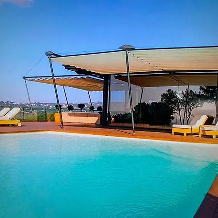 Fabulously Designed House, Swimming Pool And Jacuzzi Alpesi faház Lloret de Mar